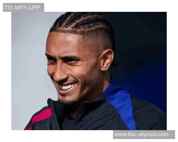 马卡：拉菲尼亚疑似大腿受伤被换下，赛季初的他过于疲惫